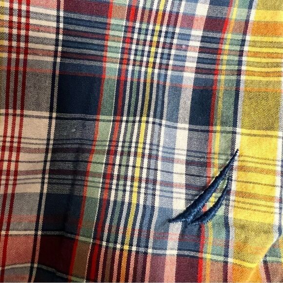 Nautica multicolored plaid cotton button down size L - Picture 4 of 5